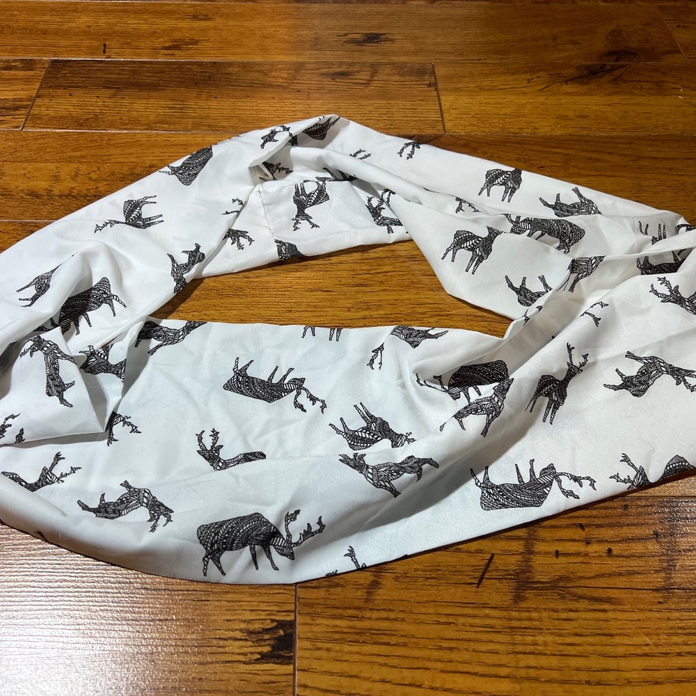 Buttercream Clothing - Infinity Scarf - White w/ Elk/Reindeer/Caribou